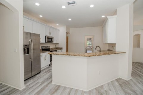 Villa ou maison à vendre à Lutz, Floride: 4 chambres, 251.49 m2 № 1909195 - photo 8