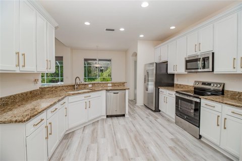 Villa ou maison à vendre à Lutz, Floride: 4 chambres, 251.49 m2 № 1909195 - photo 9
