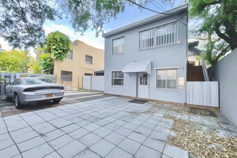 Touwnhouse à louer à Miami, Floride: 2 chambres, 56.21 m2 № 1963012 - photo 1