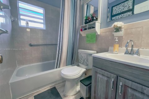 Touwnhouse à louer à Miami, Floride: 2 chambres, 56.21 m2 № 1963012 - photo 17