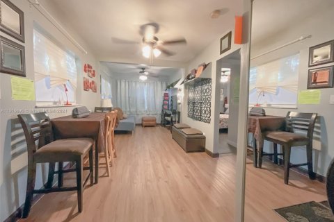 Touwnhouse à louer à Miami, Floride: 2 chambres, 56.21 m2 № 1963012 - photo 4