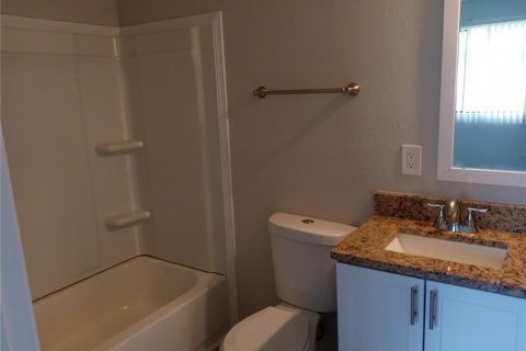 Townhouse in Orlando, Florida 2 bedrooms, 92.16 sq.m. № 1913460 - photo 9