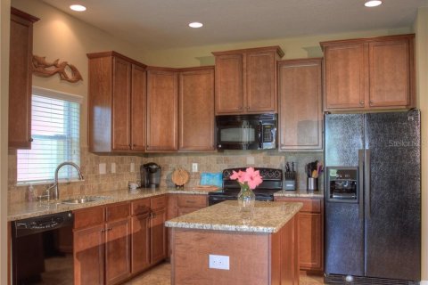 Villa ou maison à louer à Sarasota, Floride: 3 chambres, 165.55 m2 № 212687 - photo 8