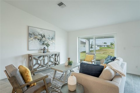 House in Port Charlotte, Florida 3 bedrooms, 130.06 sq.m. № 1787745 - photo 3