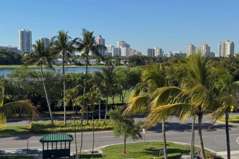 Copropriété à louer à Aventura, Floride: 2 chambres, 92.53 m2 № 2050358 - photo 15