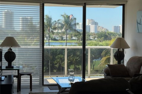 Copropriété à louer à Aventura, Floride: 2 chambres, 92.53 m2 № 2050358 - photo 5