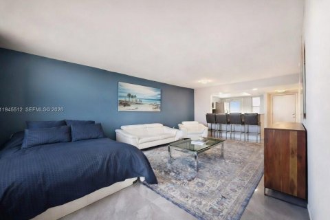 Купить кондоминиум в Халландейл-Бич, Флорида 1 спальня, 69.58м2, № 2008515 - фото 10