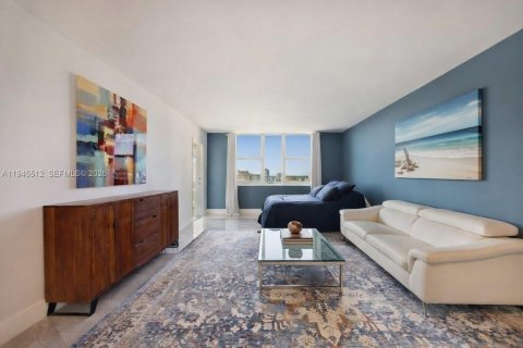 Купить кондоминиум в Халландейл-Бич, Флорида 1 спальня, 69.58м2, № 2008515 - фото 8
