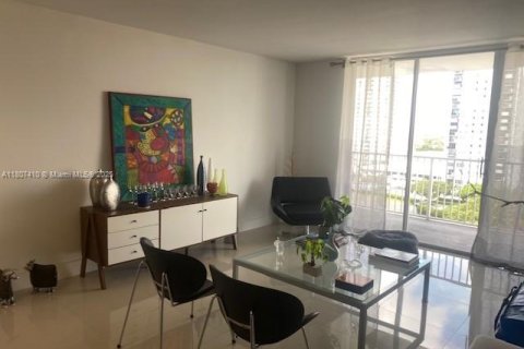 Condominio en venta en Aventura, Florida, 1 dormitorio, 99.03 m2 № 1749048 - foto 6