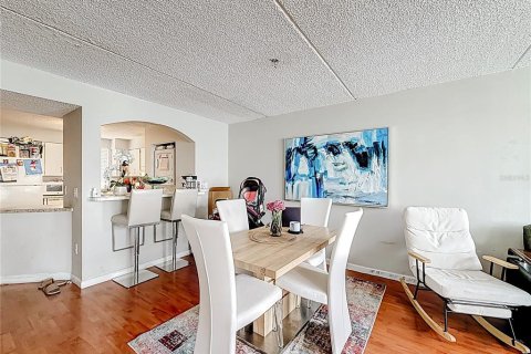 Copropriété à vendre à Hialeah, Floride: 2 chambres, 93.27 m2 № 1724263 - photo 11