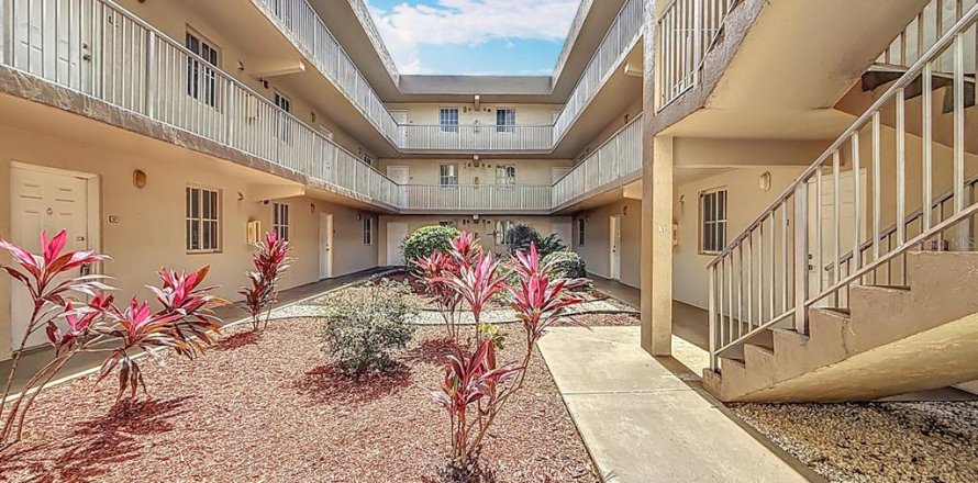 Condo à Hialeah, Floride, 2 chambres № 1724263