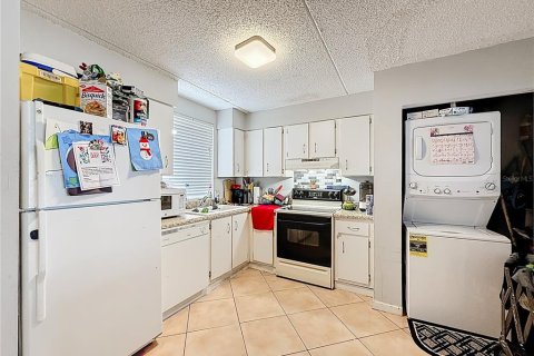 Copropriété à vendre à Hialeah, Floride: 2 chambres, 93.27 m2 № 1724263 - photo 6