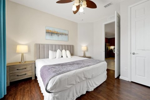 Condo in Orlando, Florida, 3 bedrooms  № 2321203 - photo 25