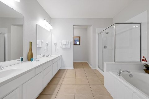 Condo in Orlando, Florida, 3 bedrooms  № 2321203 - photo 20