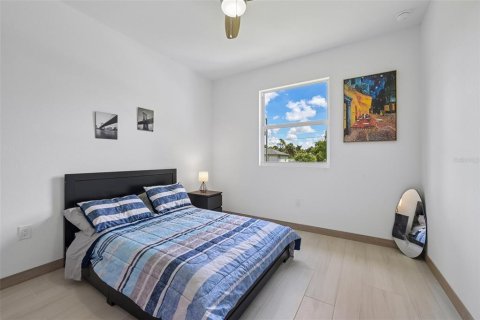 Купить виллу или дом в Норт-Порт, Флорида 7 комнат, 138.98м2, № 2360805 - фото 21