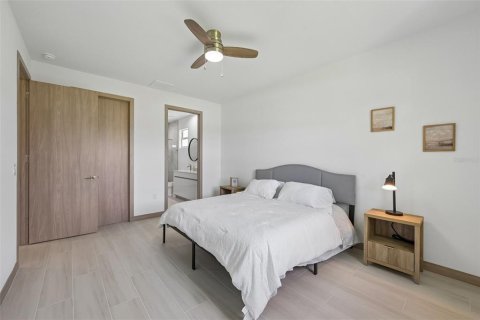 Купить виллу или дом в Норт-Порт, Флорида 7 комнат, 138.98м2, № 2360805 - фото 15