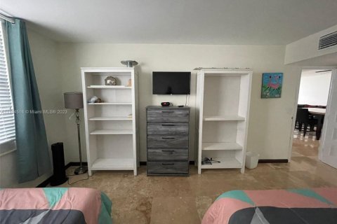 Copropriété à louer à Hollywood, Floride: 2 chambres, 127.09 m2 № 2048641 - photo 12