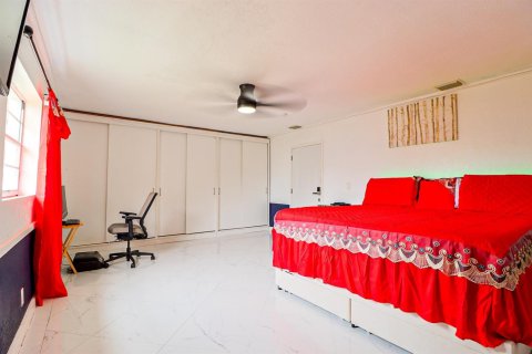 House in Boynton Beach, Florida 4 bedrooms, 128.76 sq.m. № 2391781 - photo 6