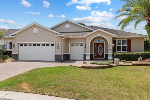 Casa en venta en Ocala, Florida, 3 dormitorios, 197.6 m2 № 1650367 - foto 1