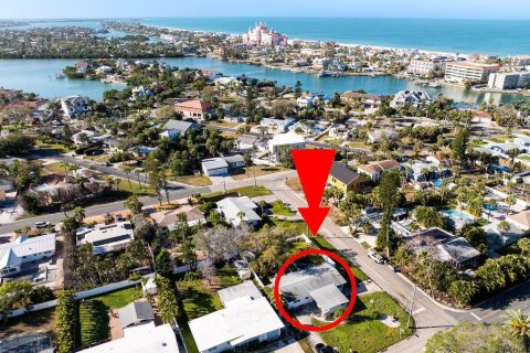 Casa en venta en Saint Pete Beach, Florida, 3 dormitorios, 120.77 m2 № 2198414 - foto 9