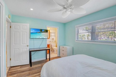 Casa en venta en Saint Pete Beach, Florida, 3 dormitorios, 120.77 m2 № 2198414 - foto 18