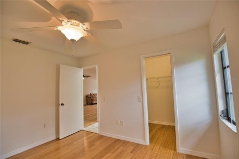 Villa ou maison à vendre à Sarasota, Floride: 2 chambres, 124.49 m2 № 1526867 - photo 5