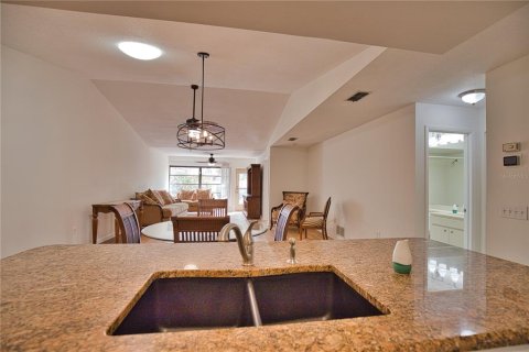 Villa ou maison à vendre à Sarasota, Floride: 2 chambres, 124.49 m2 № 1526867 - photo 28