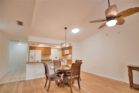 Villa ou maison à vendre à Sarasota, Floride: 2 chambres, 124.49 m2 № 1526867 - photo 2