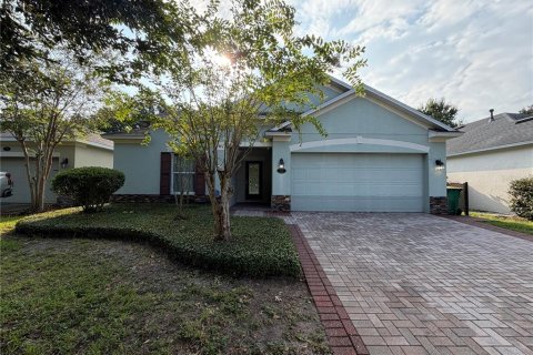 House in DeLand, Florida 3 bedrooms, 130.06 sq.m. № 2277446 - photo 2