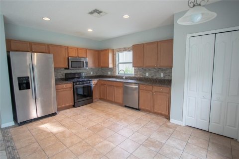 House in DeLand, Florida 3 bedrooms, 130.06 sq.m. № 2277446 - photo 13