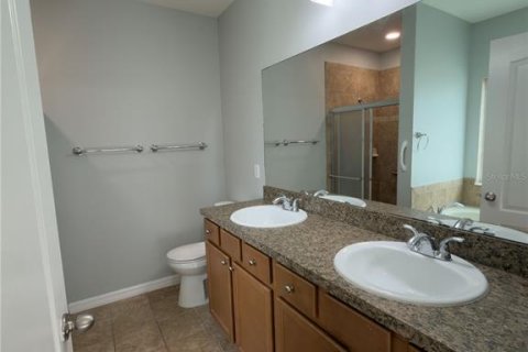 House in DeLand, Florida 3 bedrooms, 130.06 sq.m. № 2277446 - photo 24