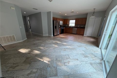 House in DeLand, Florida 3 bedrooms, 130.06 sq.m. № 2277446 - photo 10