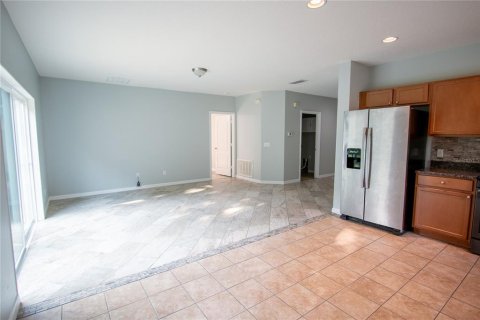 House in DeLand, Florida 3 bedrooms, 130.06 sq.m. № 2277446 - photo 12