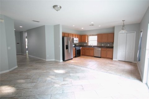 House in DeLand, Florida 3 bedrooms, 130.06 sq.m. № 2277446 - photo 11