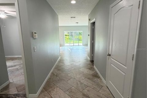 House in DeLand, Florida 3 bedrooms, 130.06 sq.m. № 2277446 - photo 7
