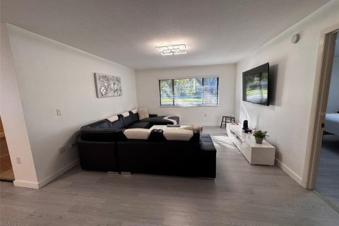 Villa ou maison à louer à Clearwater, Floride: 2 chambres, 103.12 m2 № 2430639 - photo 14