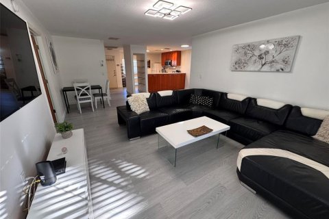Villa ou maison à louer à Clearwater, Floride: 2 chambres, 103.12 m2 № 2430639 - photo 16