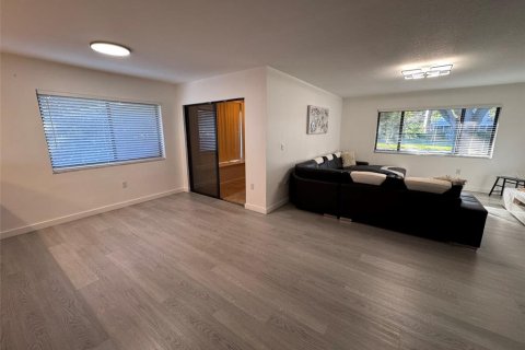Villa ou maison à louer à Clearwater, Floride: 2 chambres, 103.12 m2 № 2430639 - photo 7