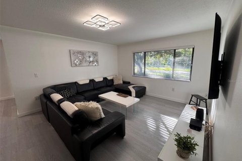 Villa ou maison à louer à Clearwater, Floride: 2 chambres, 103.12 m2 № 2430639 - photo 15