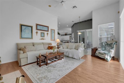 Casa en venta en Orlando, Florida, 4 dormitorios, 233.37 m2 № 2230114 - foto 16