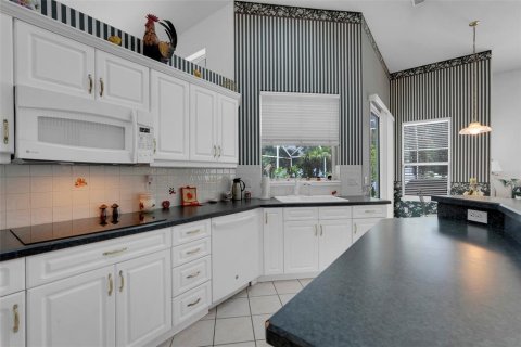 Casa en venta en Orlando, Florida, 4 dormitorios, 233.37 m2 № 2230114 - foto 13