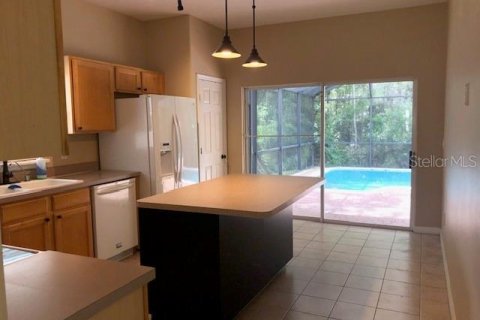 House in Oviedo, Florida 4 bedrooms, 162.39 sq.m. № 1784739 - photo 3