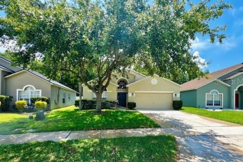 House in Oviedo, Florida 4 bedrooms, 162.39 sq.m. № 1784739 - photo 1
