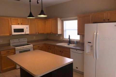 House in Oviedo, Florida 4 bedrooms, 162.39 sq.m. № 1784739 - photo 5