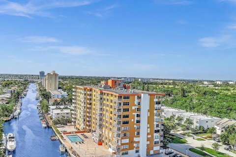 Condominio en venta en North Miami, Florida, 2 dormitorios, 110.55 m2 № 2073806 - foto 20