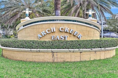 Condominio en venta en North Miami, Florida, 2 dormitorios, 110.55 m2 № 2073806 - foto 19