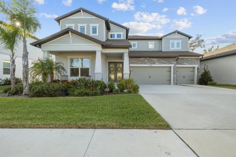 House in Riverview, Florida 5 bedrooms, 397.71 sq.m. № 1559535 - photo 1