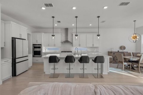 House in Riverview, Florida 5 bedrooms, 397.71 sq.m. № 1559535 - photo 8