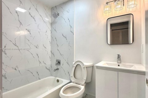 Снять в аренду виллу или дом в Форт-Лодердейл, Флорида 2 спальни, 139.54м2, № 1956154 - фото 5