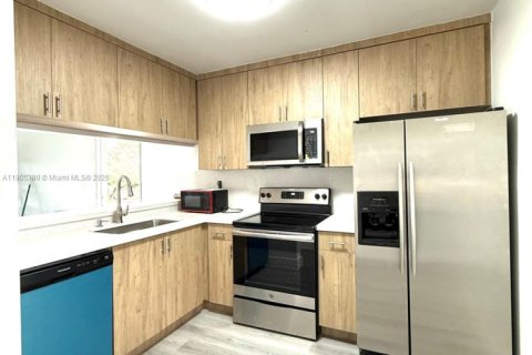 Снять в аренду виллу или дом в Форт-Лодердейл, Флорида 2 спальни, 139.54м2, № 1956154 - фото 3